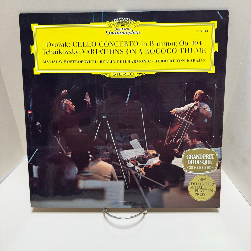 1975 Deutsche Grammophon Records Vinyl LP Antonín Dvořák
“Cellokonzert H-moll”